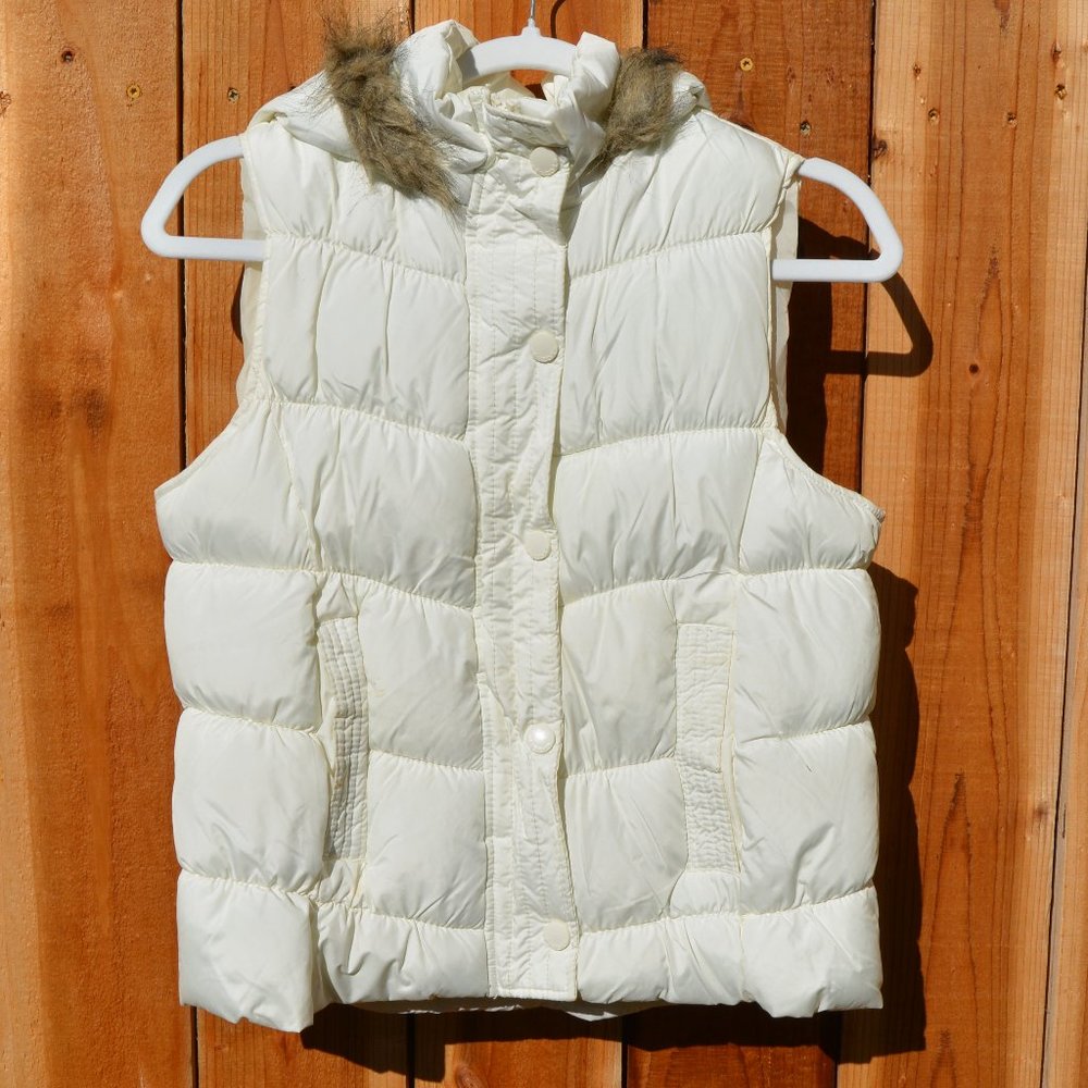 Arizona White Puffer Vest with Fur Trim Hood